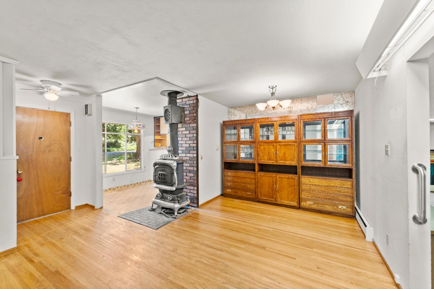 Detail Gallery Image 16 of 61 For 10899 Thomas Dr, Nevada City,  CA 95959 - 4 Beds | 2/1 Baths
