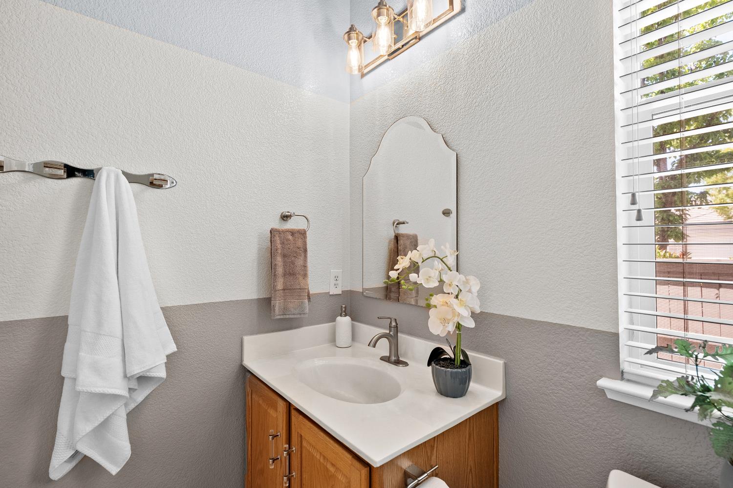 Detail Gallery Image 37 of 65 For 9501 Misty Cove Ln, Elk Grove,  CA 95758 - 2 Beds | 2 Baths