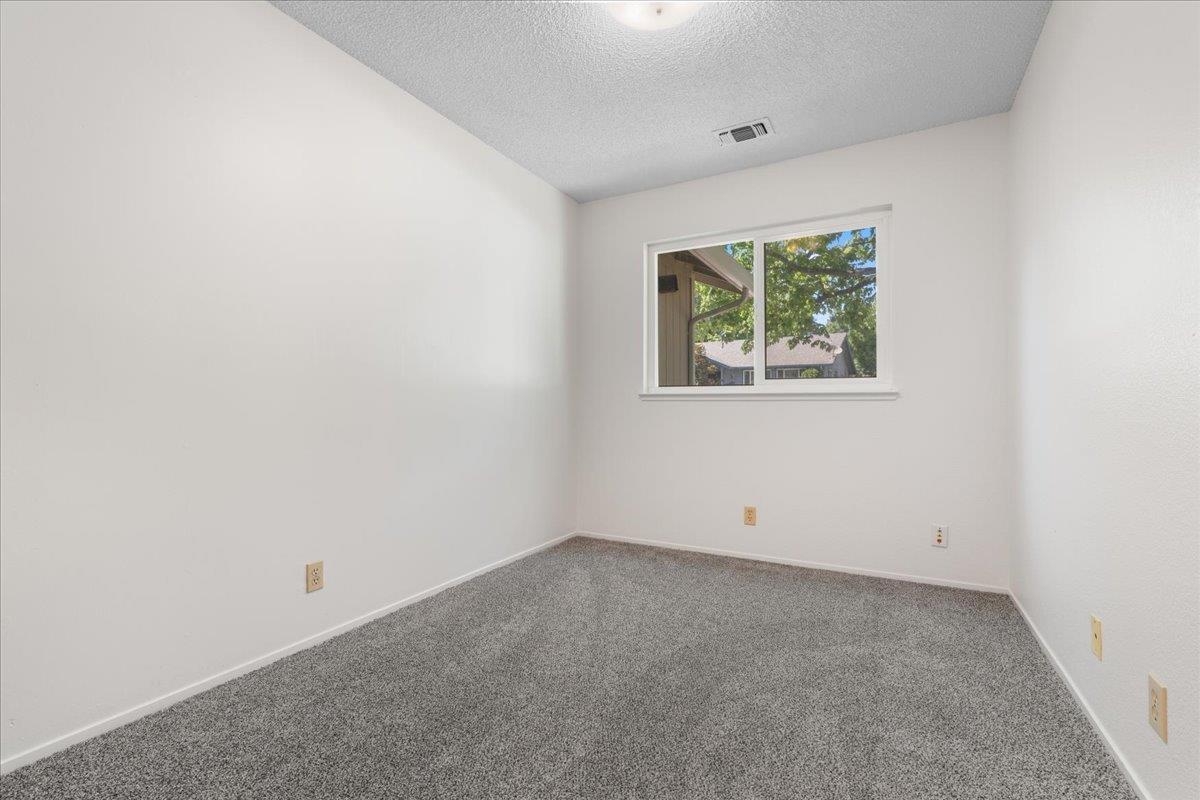Detail Gallery Image 19 of 40 For 428 Lamarque Ct, Grass Valley,  CA 95945 - 3 Beds | 1 Baths