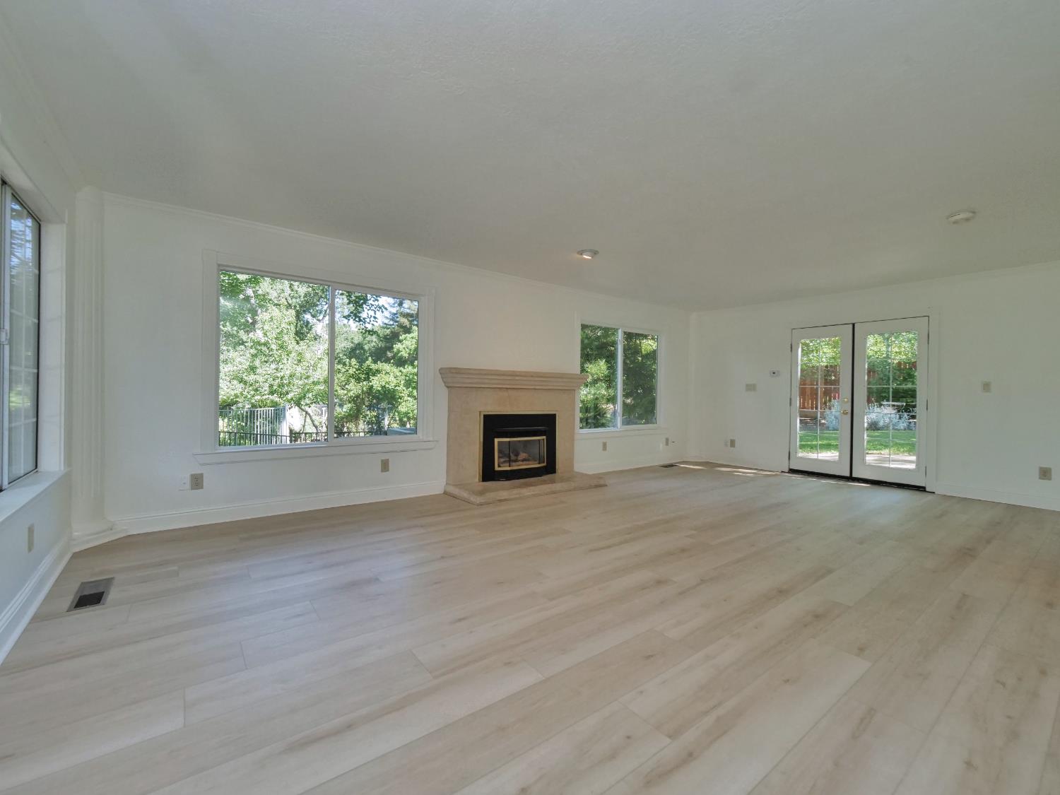 Detail Gallery Image 15 of 77 For 3710 Clover Valley Rd, Rocklin,  CA 95677 - 4 Beds | 3/1 Baths