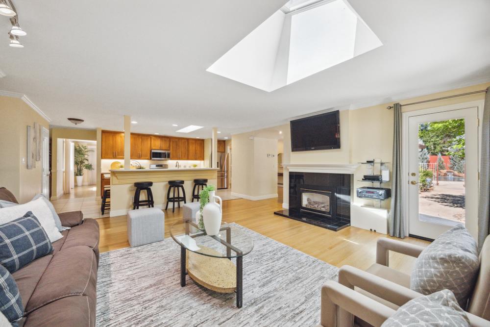 Detail Gallery Image 13 of 88 For 4620 Scenic Dr, Shingle Springs,  CA 95682 - 4 Beds | 3/1 Baths