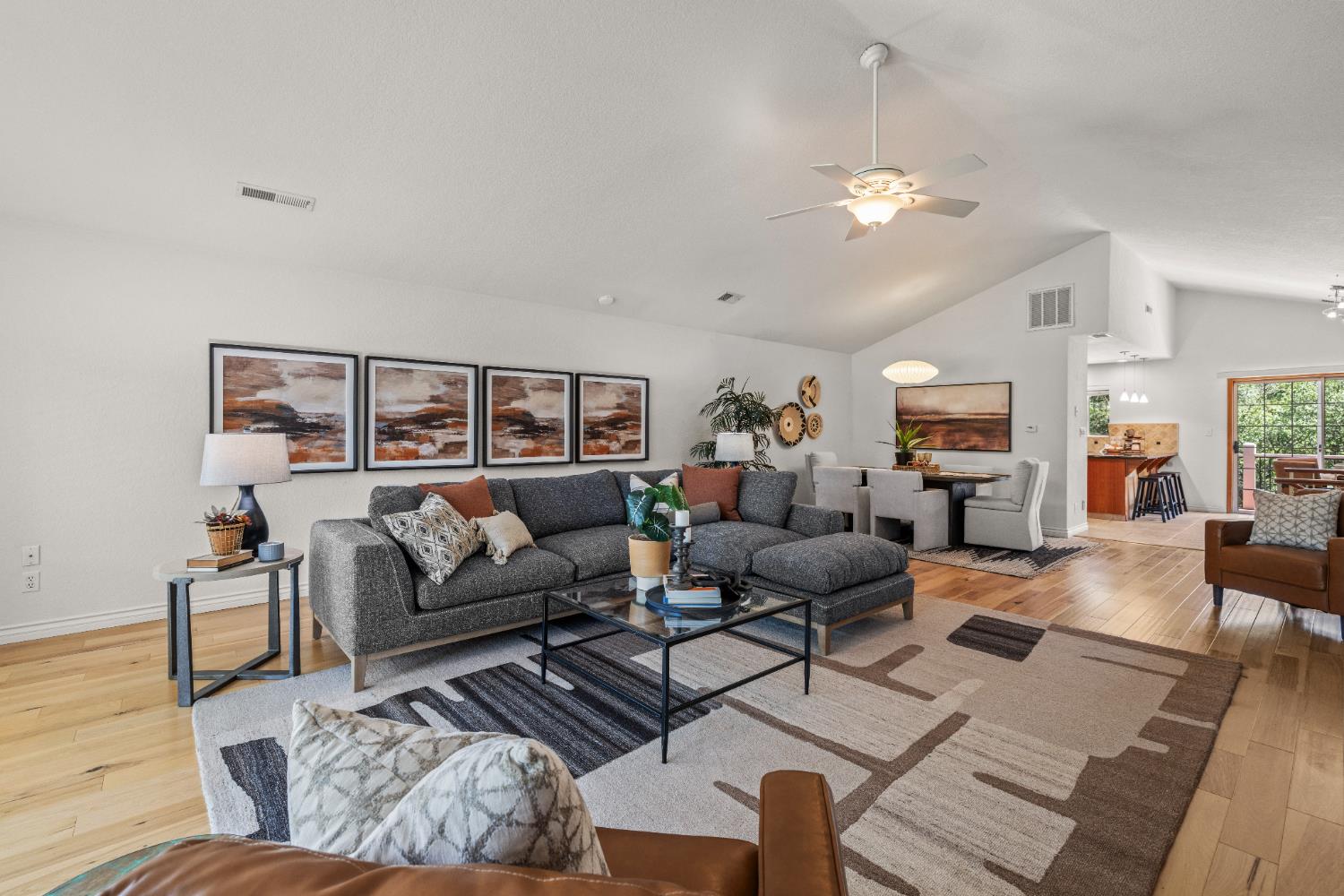 Detail Gallery Image 8 of 81 For 12431 Torrey Pines Dr, Auburn,  CA 95602 - 4 Beds | 3 Baths