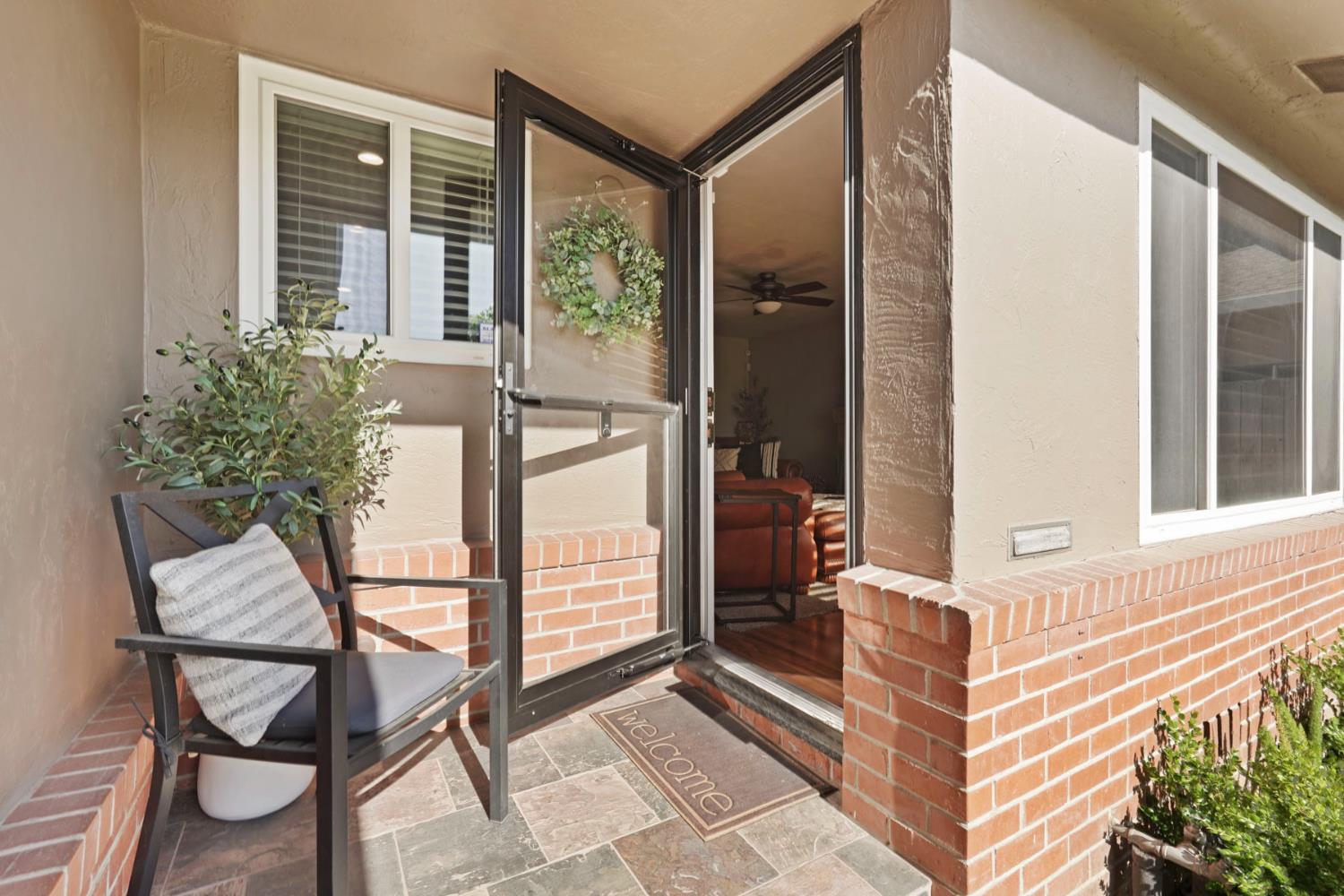 Detail Gallery Image 7 of 39 For 60 N Pacific Ave, Lodi,  CA 95242 - 3 Beds | 2 Baths