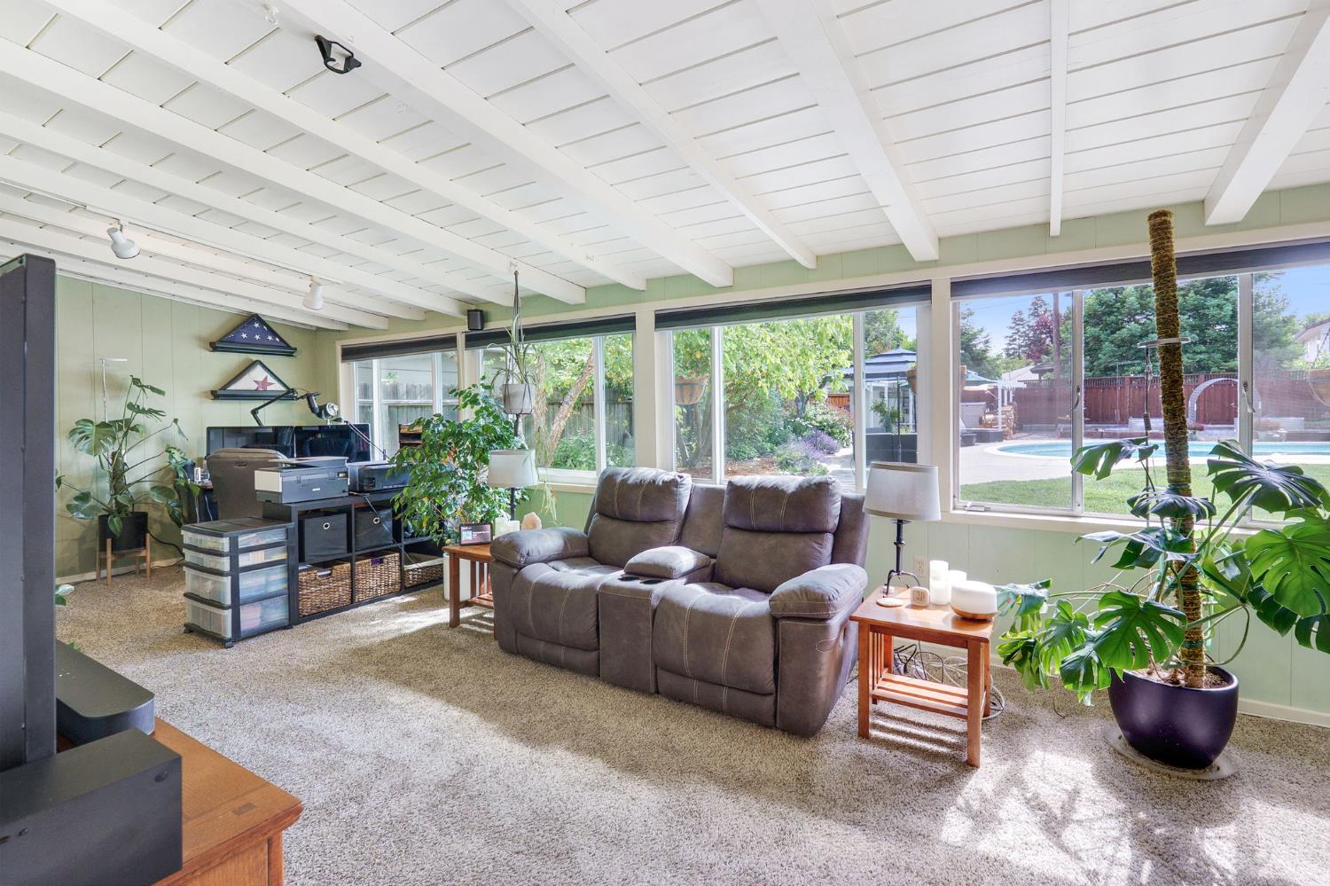 Detail Gallery Image 13 of 32 For 911 West St, Woodland,  CA 95695 - 3 Beds | 1 Baths