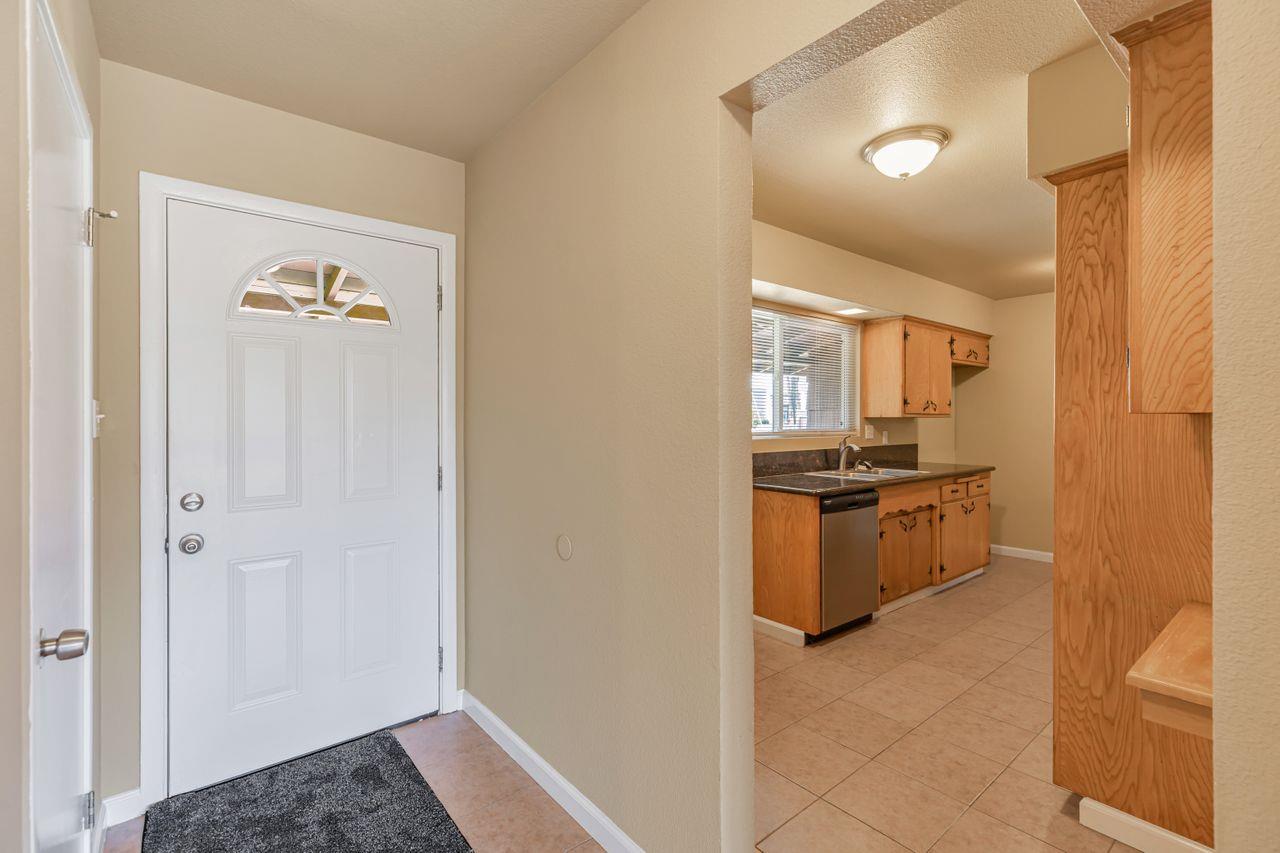 Detail Gallery Image 12 of 72 For 4130 Arden Way, Sacramento,  CA 95864 - – Beds | – Baths