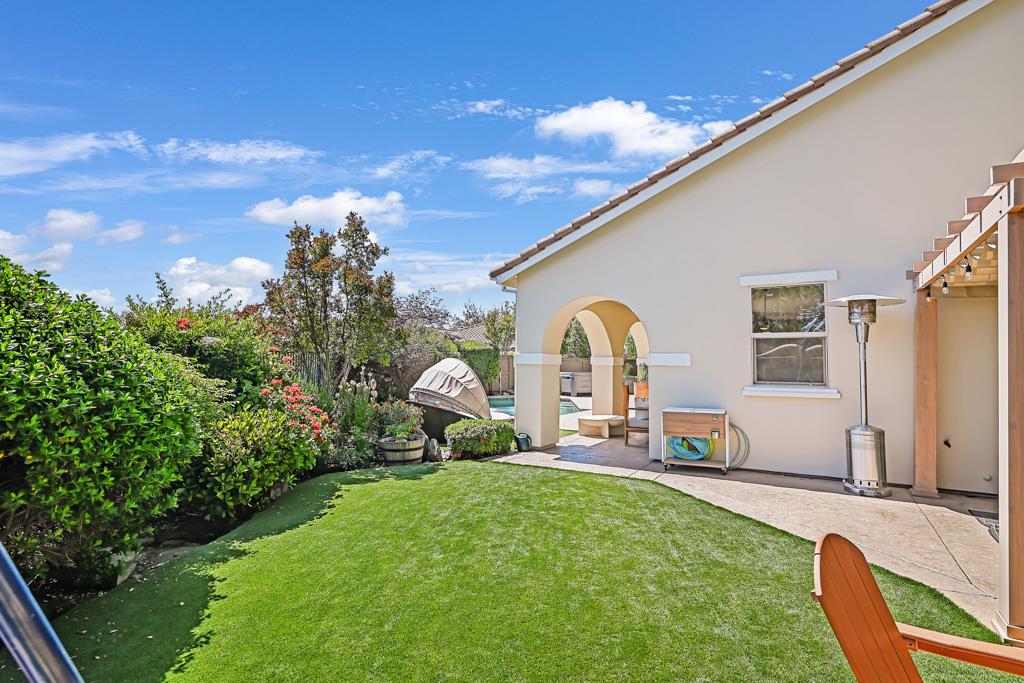 Detail Gallery Image 31 of 36 For 5020 Tesoro Way, El Dorado Hills,  CA 95762 - 5 Beds | 3/1 Baths