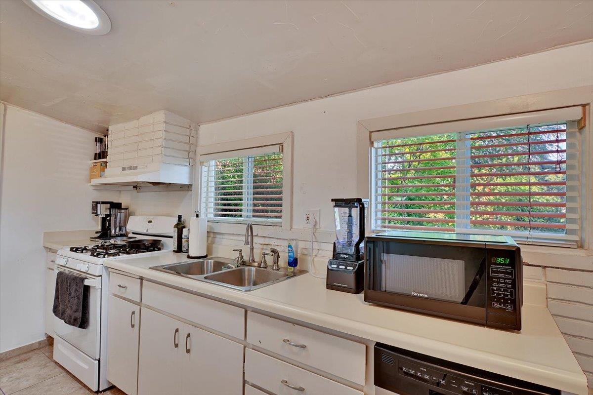 Detail Gallery Image 36 of 44 For 381 Foresthill Ave, Auburn,  CA 95603 - 3 Beds | 2 Baths