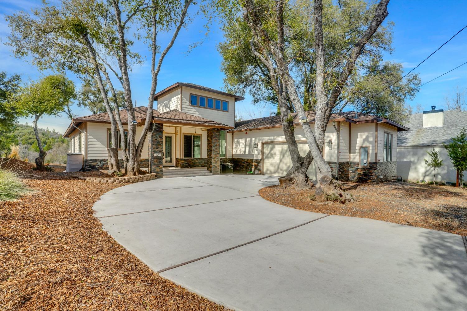 Oak Grove Circle, Groveland, California image 2