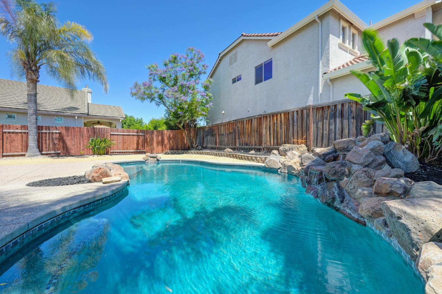 Detail Gallery Image 50 of 52 For 1700 Adrienne Dr, Roseville,  CA 95747 - 4 Beds | 3 Baths