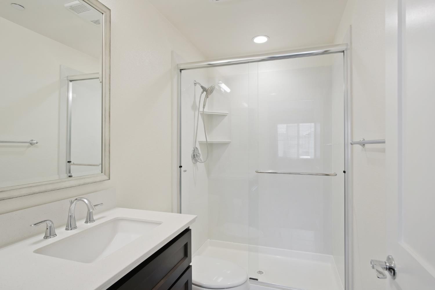 Detail Gallery Image 13 of 33 For 375 Basswood #3,  Livermore,  CA 94551 - 2 Beds | 2/1 Baths