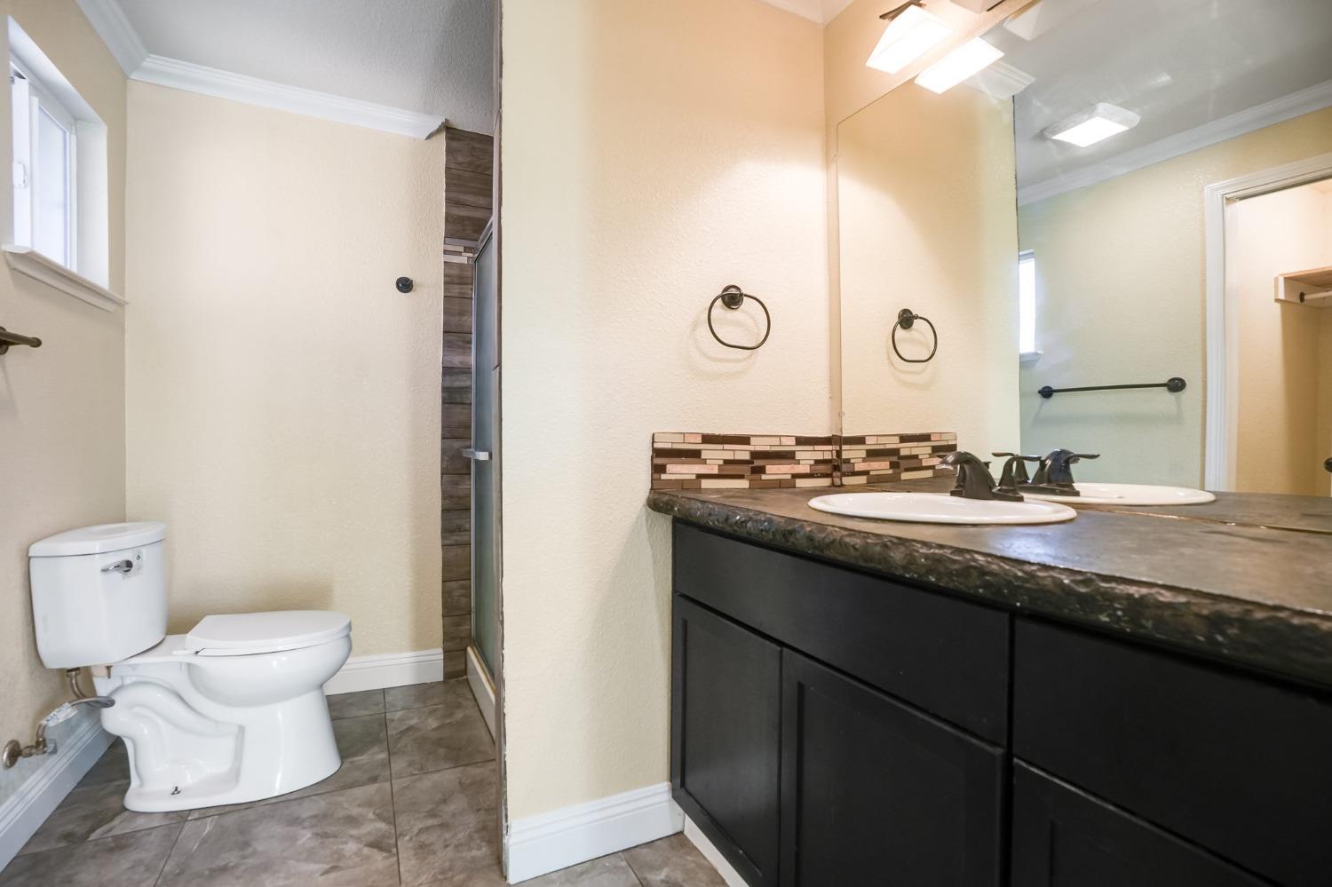 Detail Gallery Image 13 of 21 For 122 Catalpa Ln, Grass Valley,  CA 95945 - 3 Beds | 2 Baths