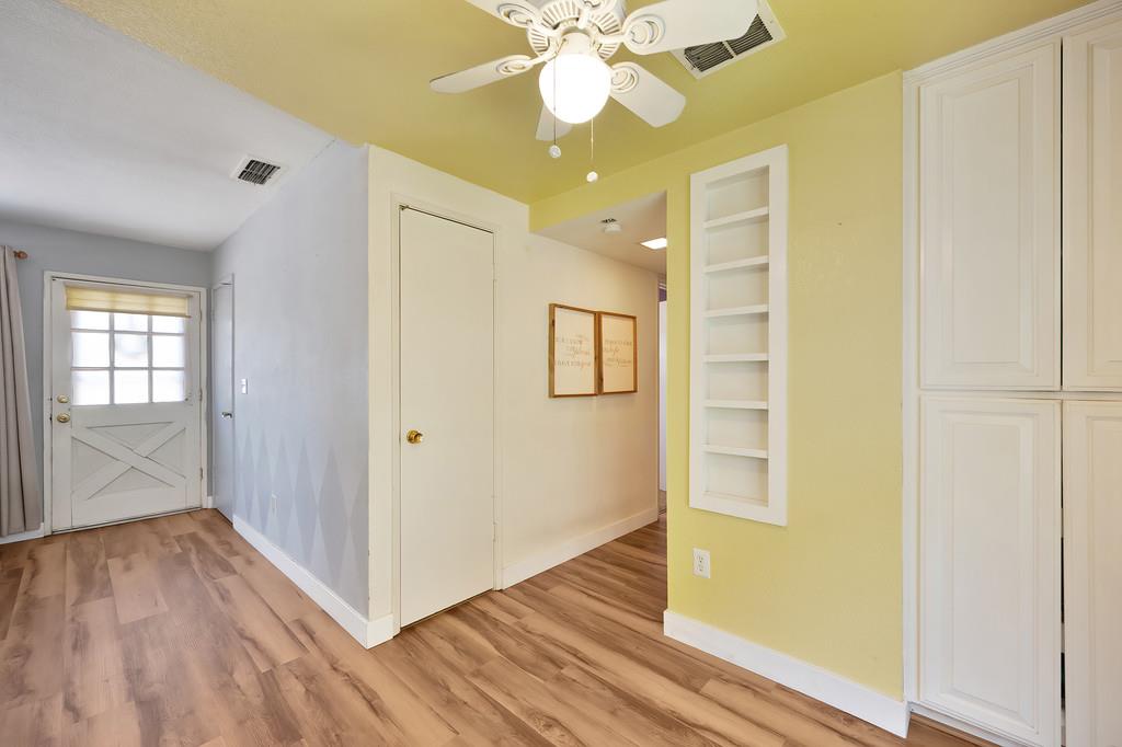 Detail Gallery Image 16 of 34 For 4030 Grover Ct, Carmichael,  CA 95608 - 3 Beds | 2 Baths