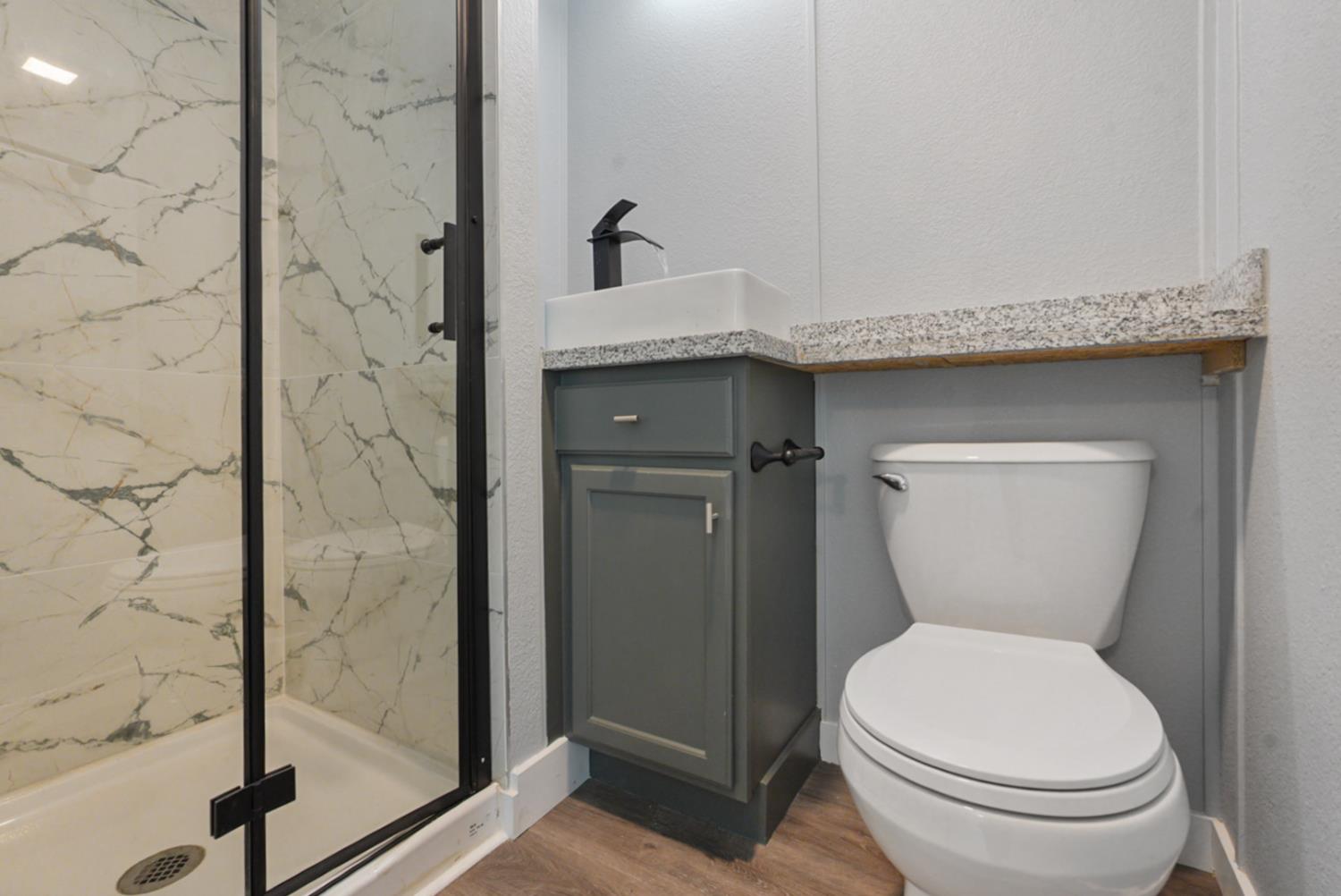 Detail Gallery Image 17 of 30 For 555 Moffat Blvd 14, Manteca,  CA 95336 - 3 Beds | 2 Baths