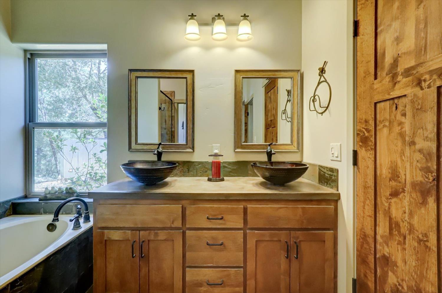 Detail Gallery Image 26 of 97 For 17620 Red Ball Cir, Grass Valley,  CA 95949 - 2 Beds | 2 Baths