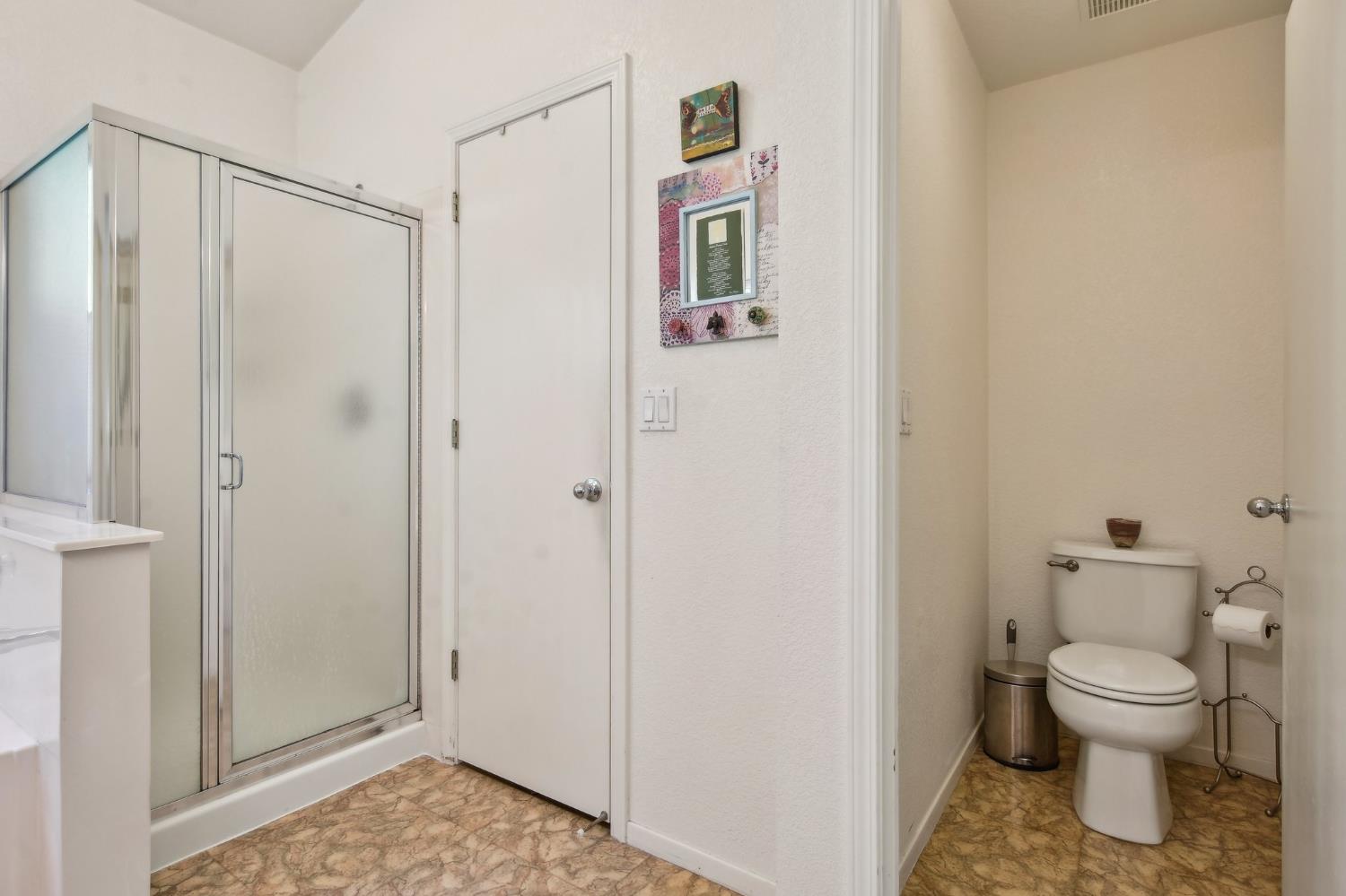 Detail Gallery Image 16 of 53 For 343 Coventry Cir, Folsom,  CA 95630 - 4 Beds | 2/1 Baths