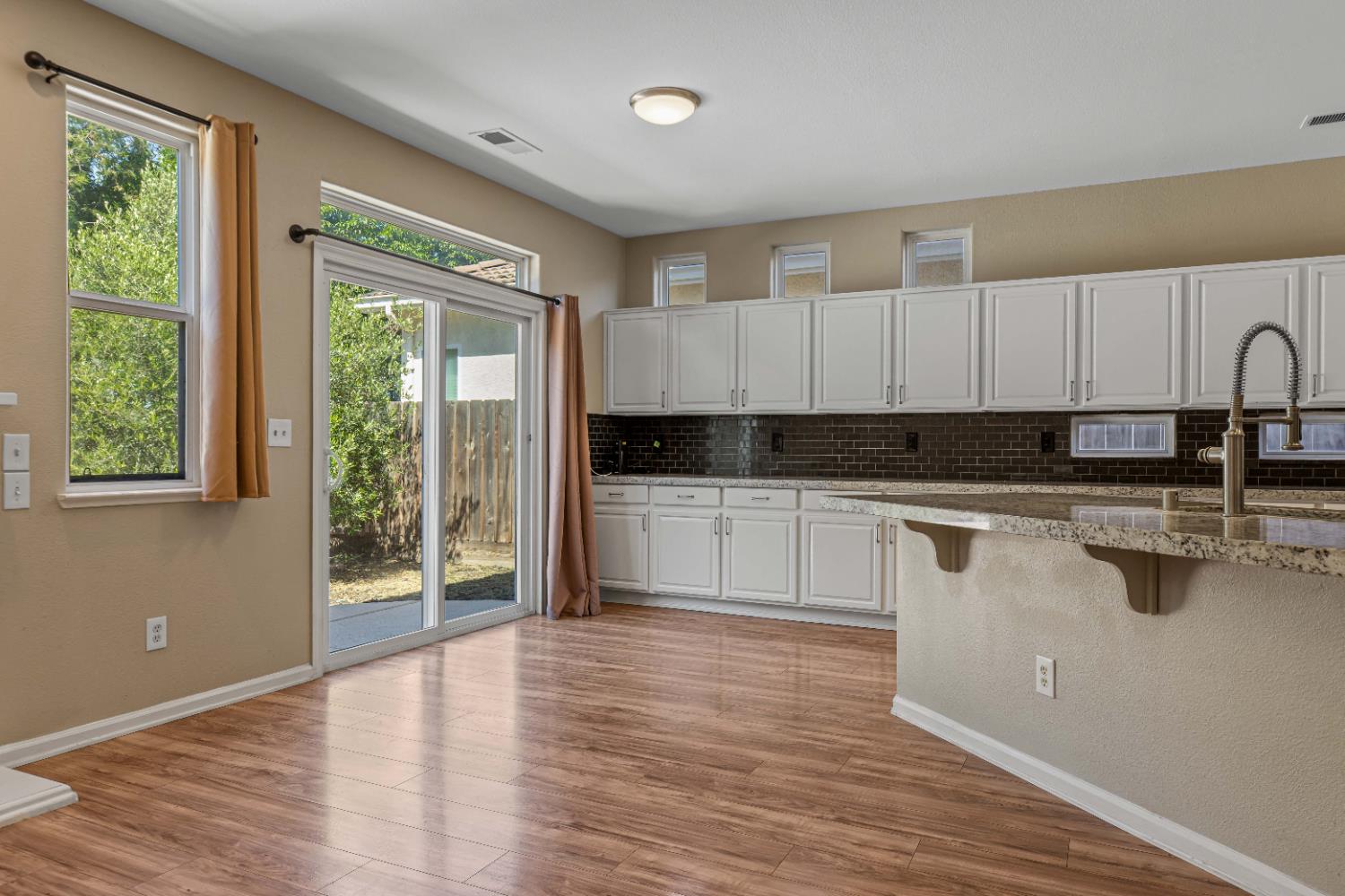 Detail Gallery Image 15 of 64 For 3913 Misty Ln, Modesto,  CA 95355 - 4 Beds | 3 Baths