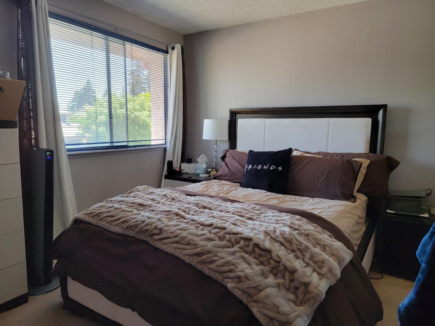 Detail Gallery Image 10 of 17 For 3121 Yarwood Way, Sacramento,  CA 95833 - 4 Beds | 2/1 Baths