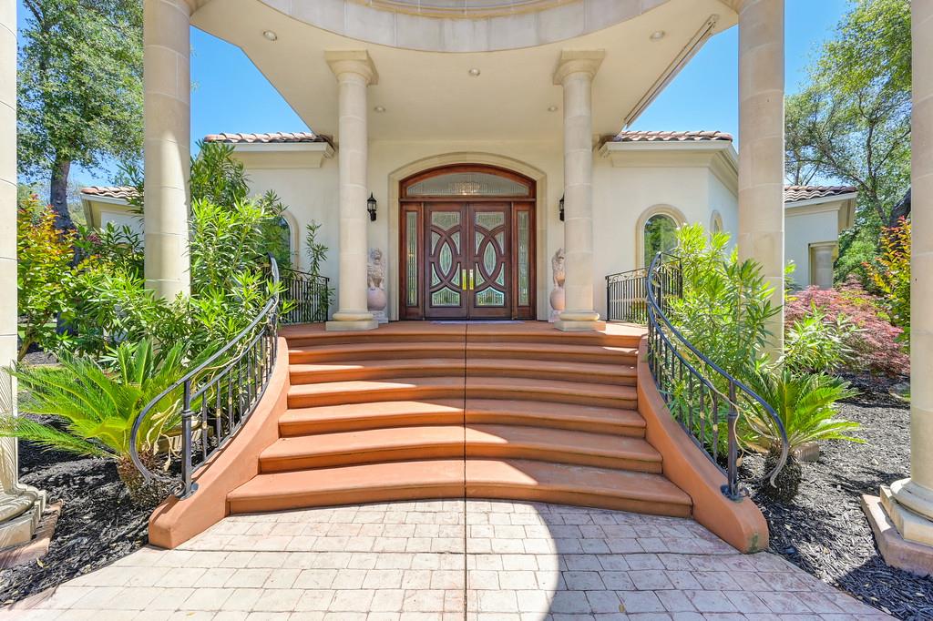 Detail Gallery Image 8 of 81 For 8990 Camino Del Avion, Granite Bay,  CA 95746 - 6 Beds | 5/1 Baths
