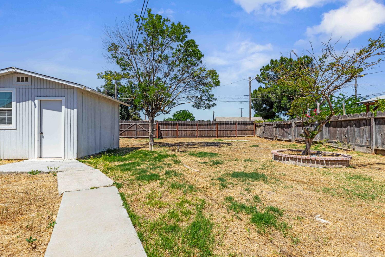 Detail Gallery Image 32 of 40 For 1705 Lois Way, Ceres,  CA 95307 - 3 Beds | 2 Baths