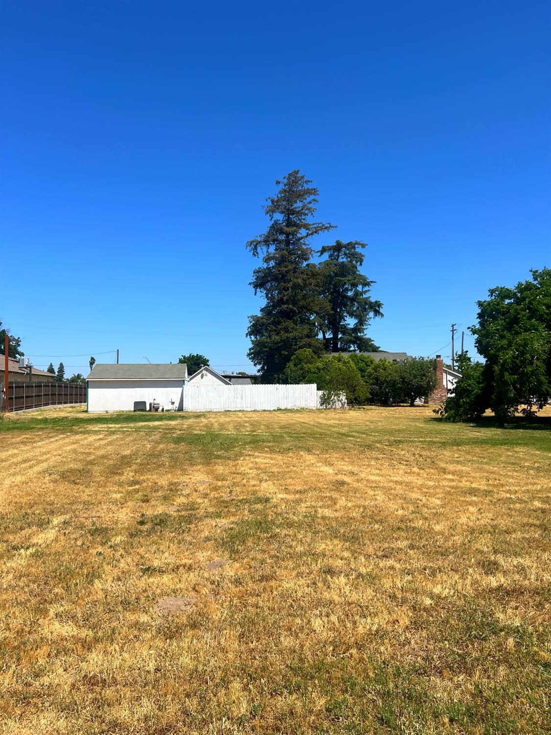 Detail Gallery Image 9 of 13 For 3833 Story Rd, Denair,  CA 95316 - 3 Beds | 2 Baths