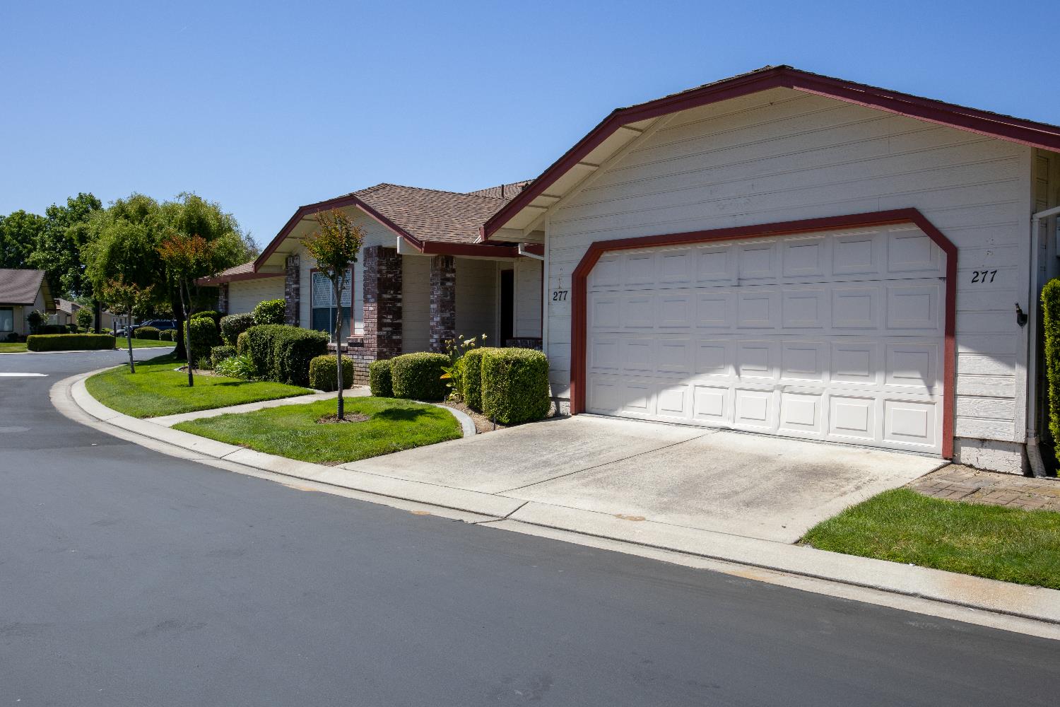 Detail Gallery Image 2 of 53 For 277 Garden Circle Dr, Manteca,  CA 95336 - 3 Beds | 2 Baths