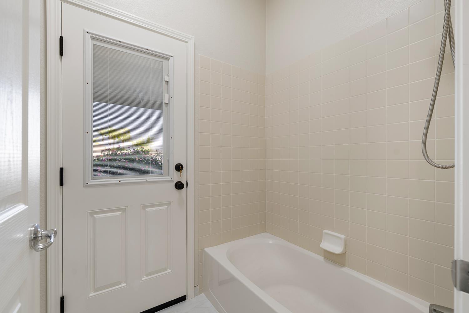 Detail Gallery Image 36 of 90 For 9461 Crossrail Dr, Wilton,  CA 95693 - 5 Beds | 3 Baths