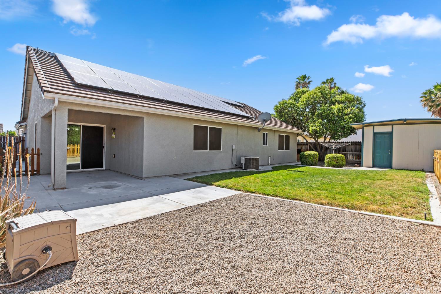 Detail Gallery Image 16 of 34 For 735 Woodbury Ct, Los Banos,  CA 93635 - 4 Beds | 2 Baths