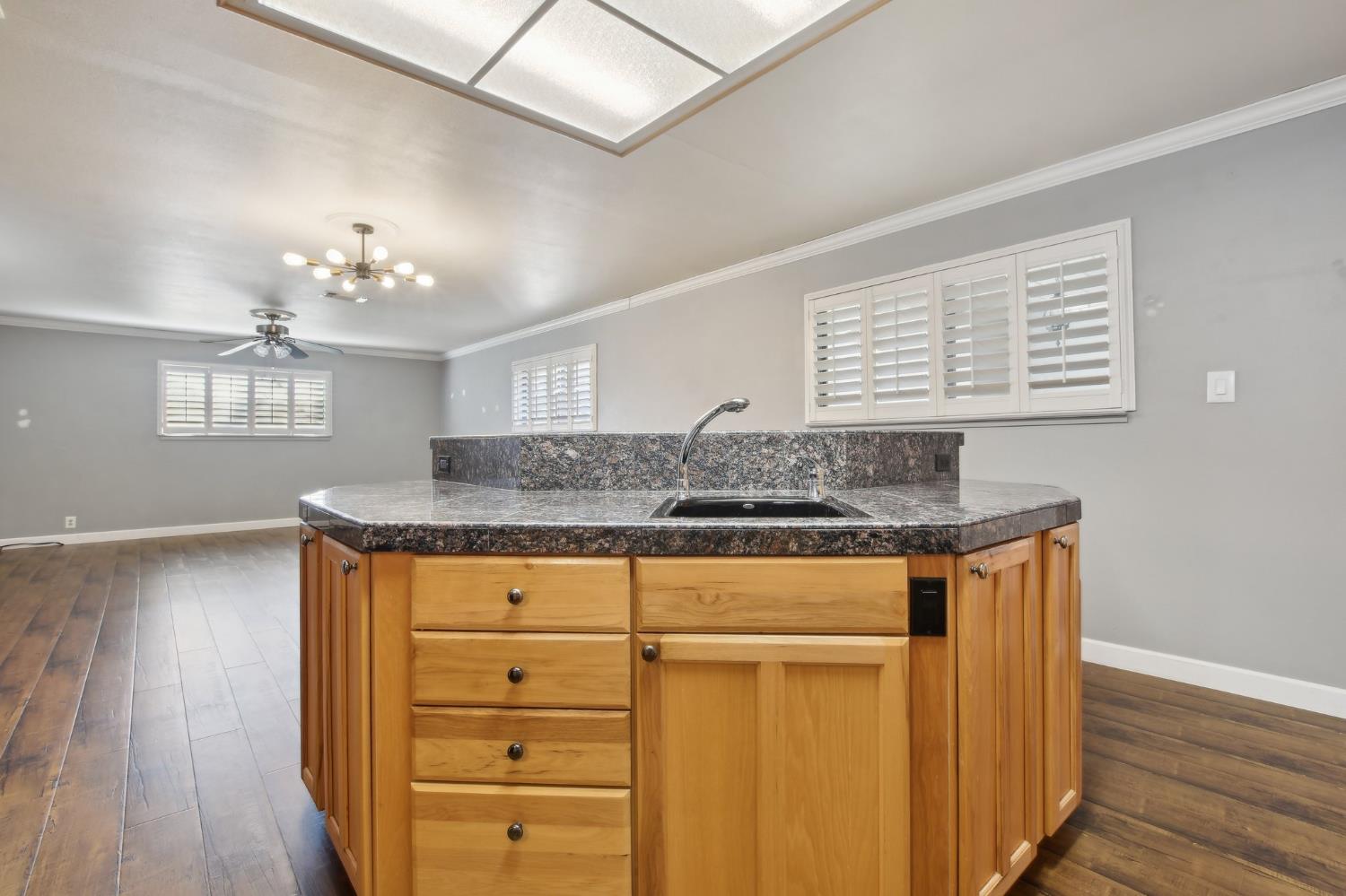 Detail Gallery Image 12 of 31 For 2408 El Lujo Way, Rancho Cordova,  CA 95670 - 3 Beds | 2 Baths