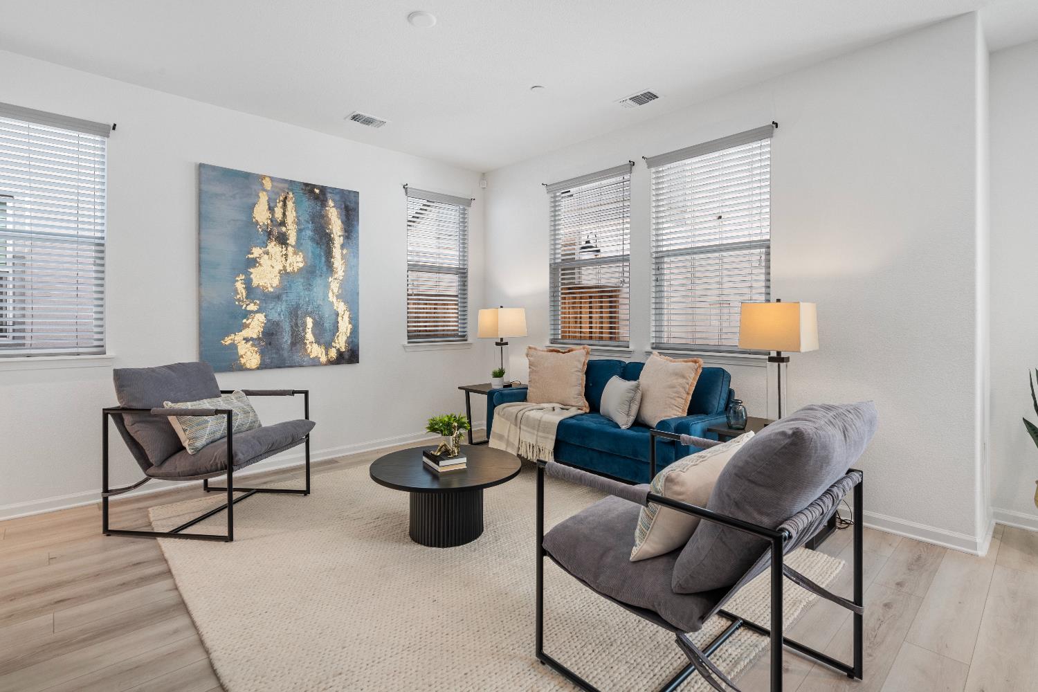 Detail Gallery Image 6 of 39 For 2372 Garden Farms Ave, Lathrop,  CA 95330 - 4 Beds | 3 Baths