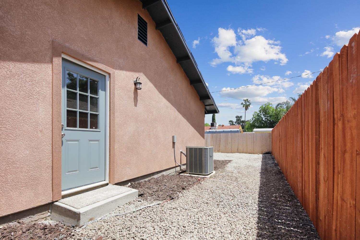 Detail Gallery Image 37 of 46 For 2432 E Willow St a & B,  Stockton,  CA 95205 - 4 Beds | 2 Baths