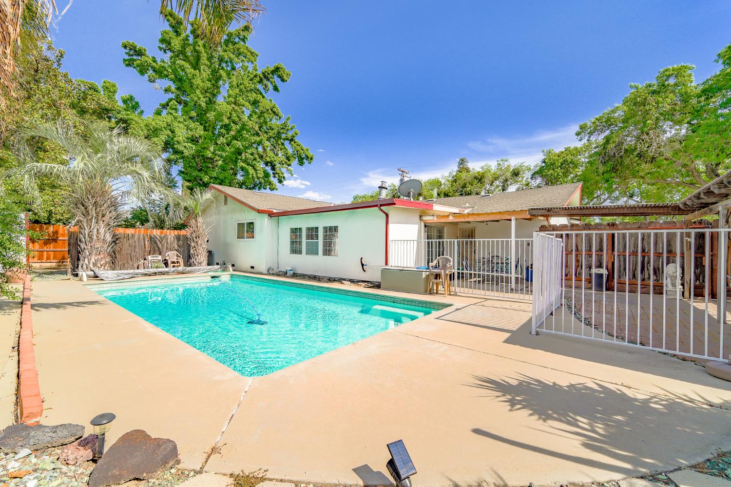 Detail Gallery Image 29 of 41 For 1425 Rosemead Ct, Modesto,  CA 95350 - 3 Beds | 2 Baths