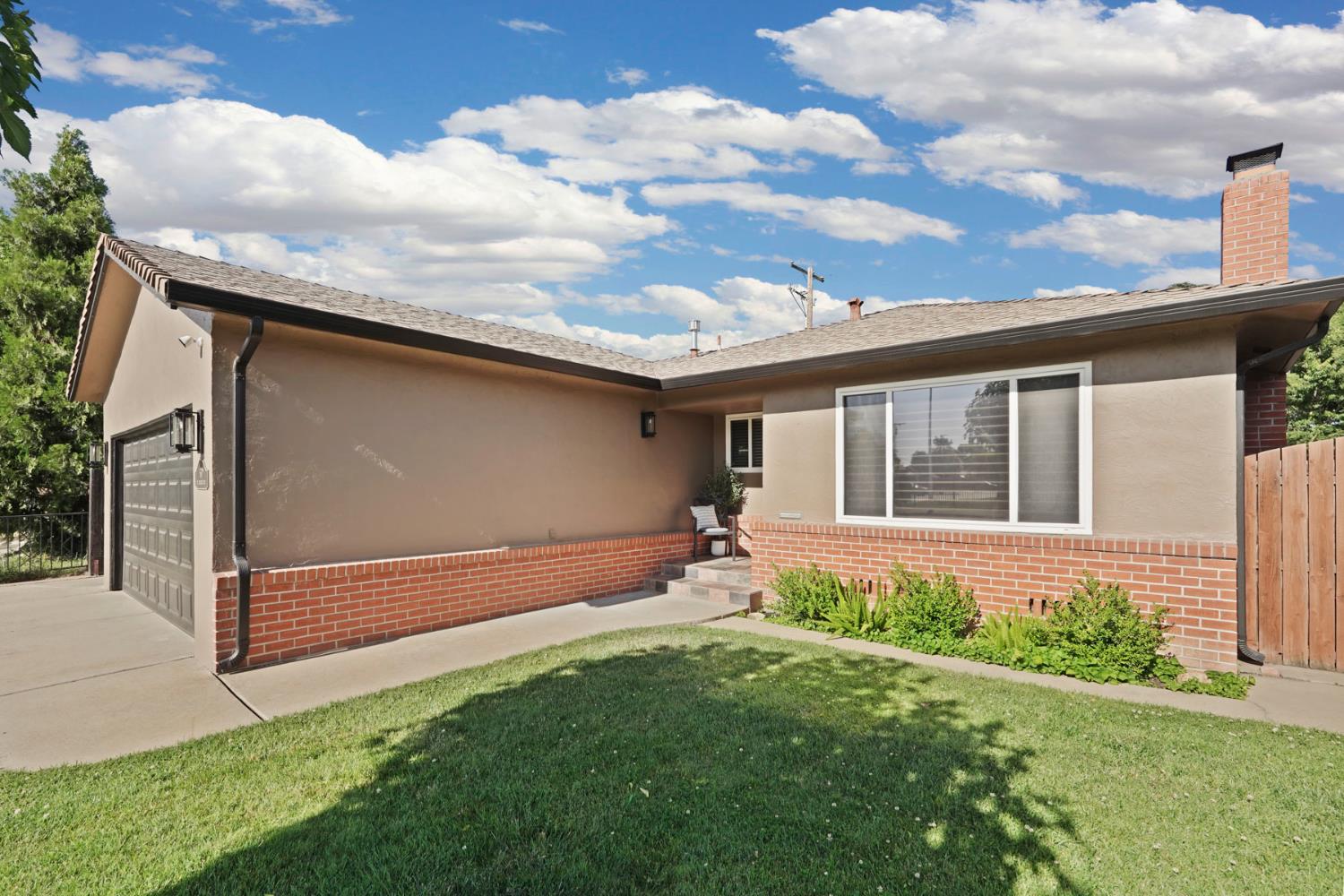 Detail Gallery Image 6 of 39 For 60 N Pacific Ave, Lodi,  CA 95242 - 3 Beds | 2 Baths