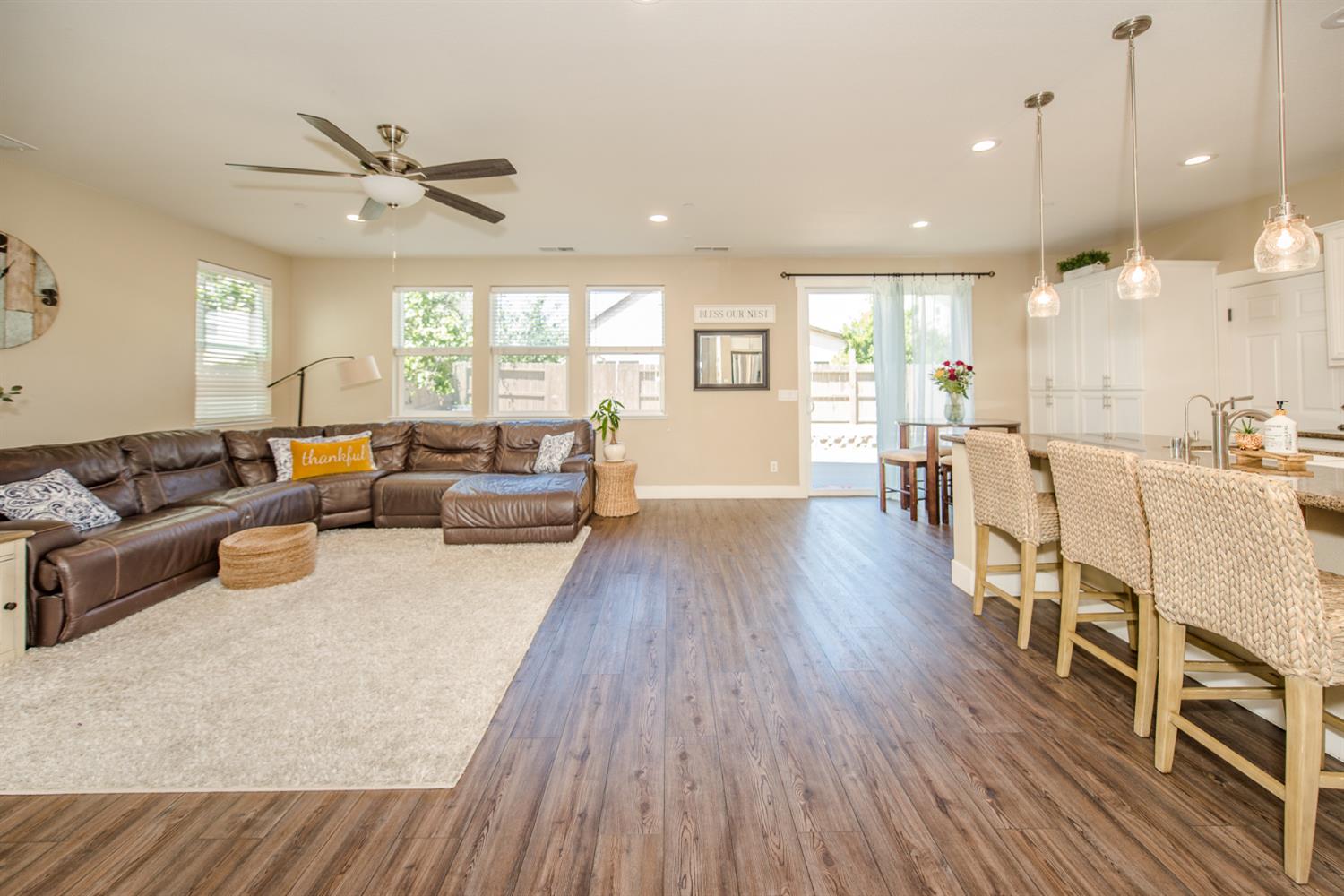 Detail Gallery Image 14 of 38 For 2363 Ackley Pl, Woodland,  CA 95776 - 5 Beds | 4 Baths