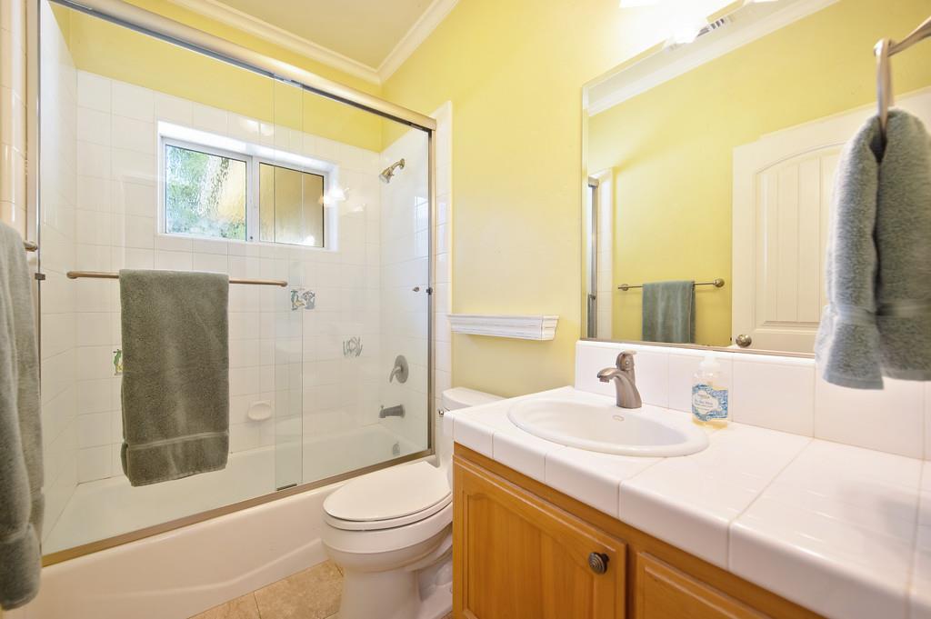 Detail Gallery Image 20 of 35 For 3443 Barker Rd, Loomis,  CA 95650 - 3 Beds | 2/1 Baths