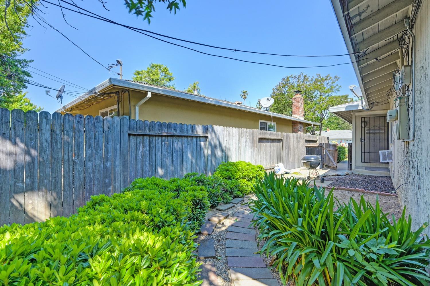 Detail Gallery Image 38 of 66 For 1424 Topaz Way, Sacramento,  CA 95864 - – Beds | – Baths