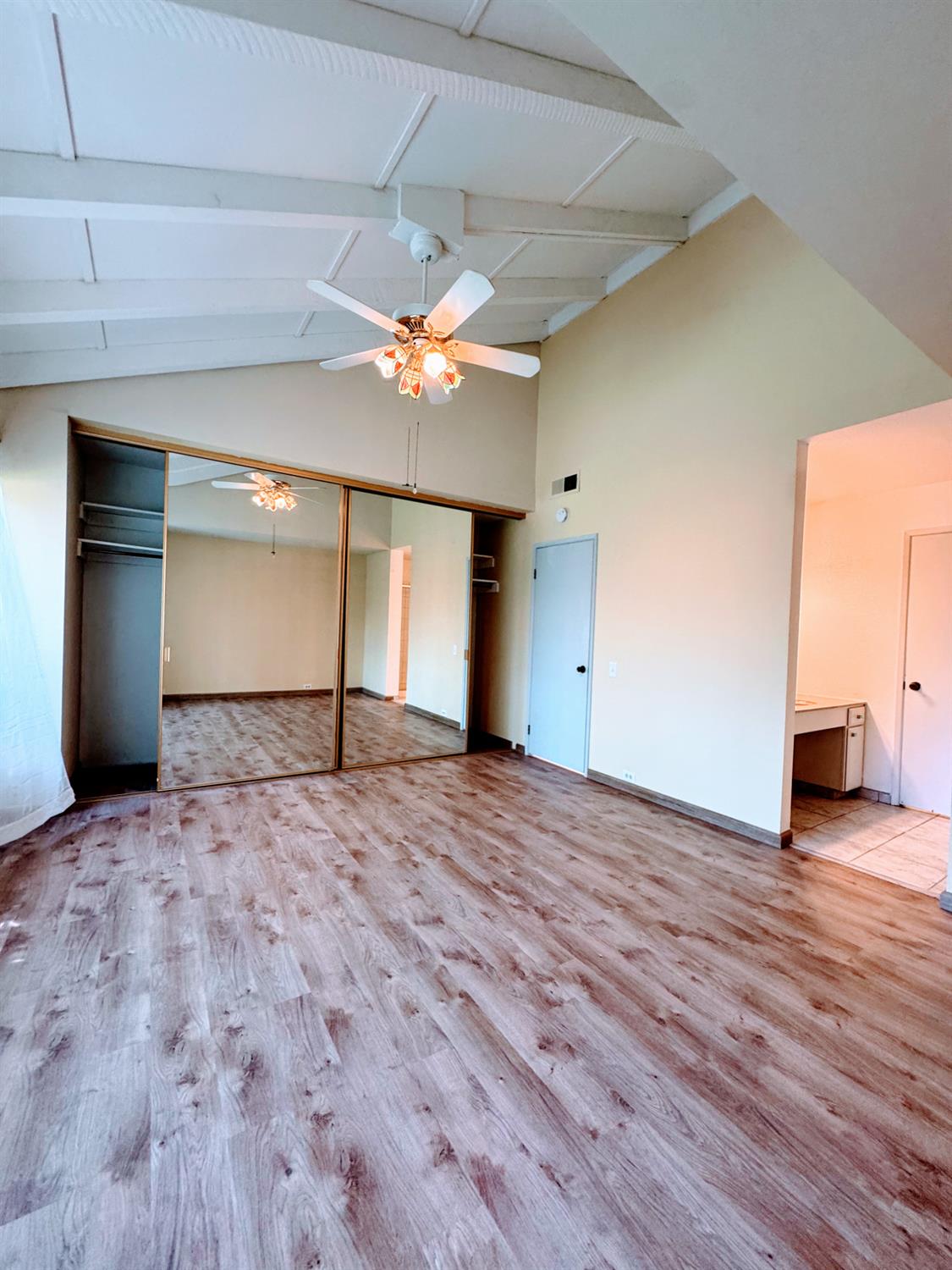 Photo #28: 225066822 Listing: Photo #28
