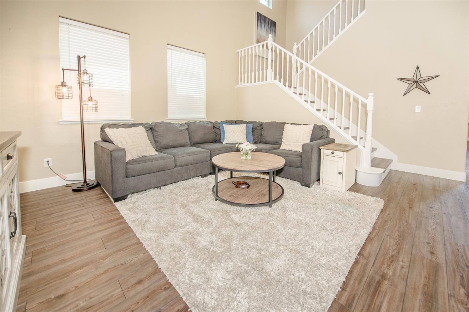 Detail Gallery Image 7 of 38 For 2363 Ackley Pl, Woodland,  CA 95776 - 5 Beds | 4 Baths