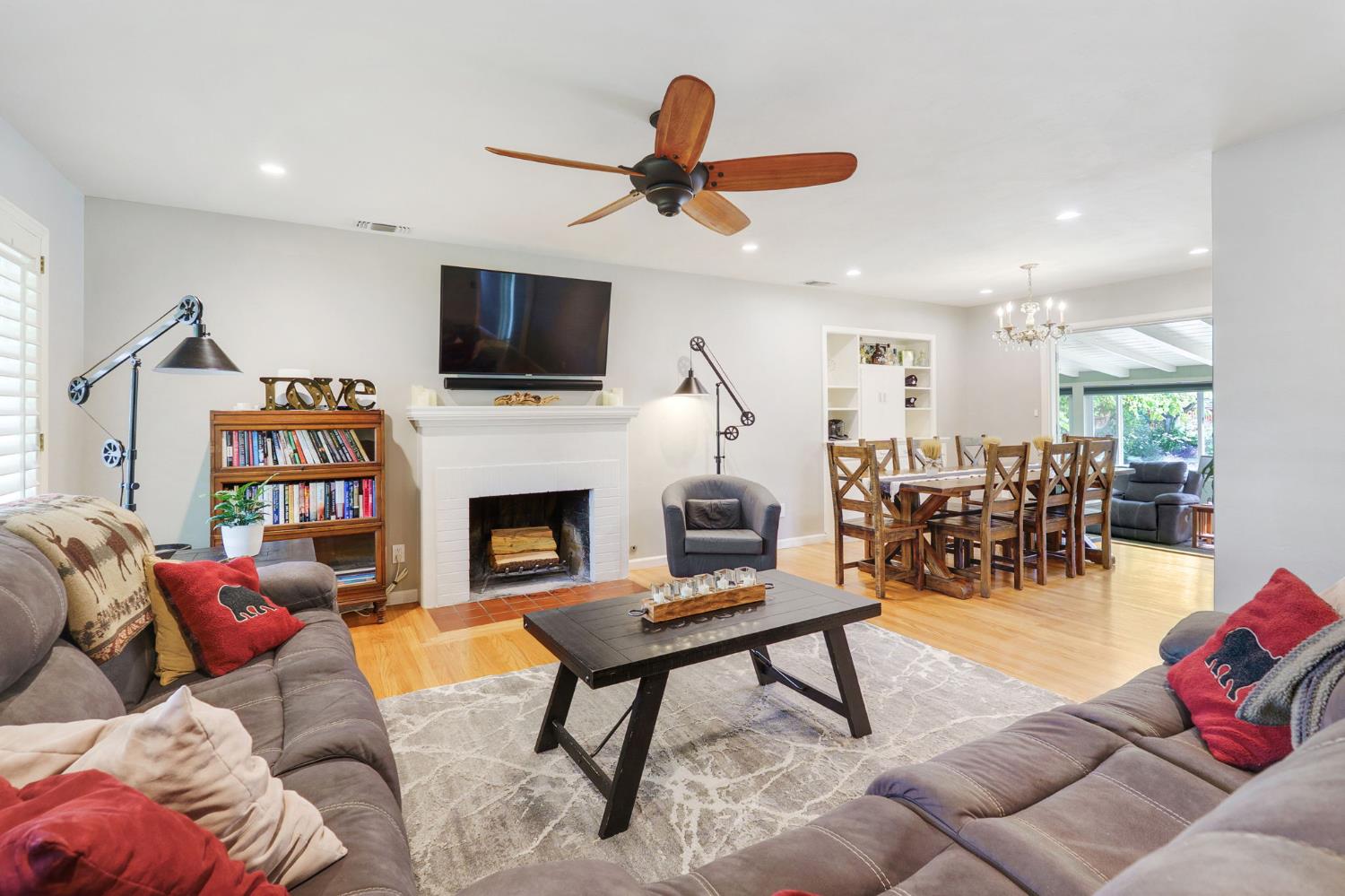 Detail Gallery Image 6 of 32 For 911 West St, Woodland,  CA 95695 - 3 Beds | 1 Baths