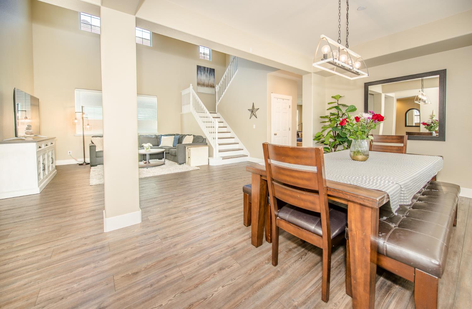 Detail Gallery Image 8 of 38 For 2363 Ackley Pl, Woodland,  CA 95776 - 5 Beds | 4 Baths