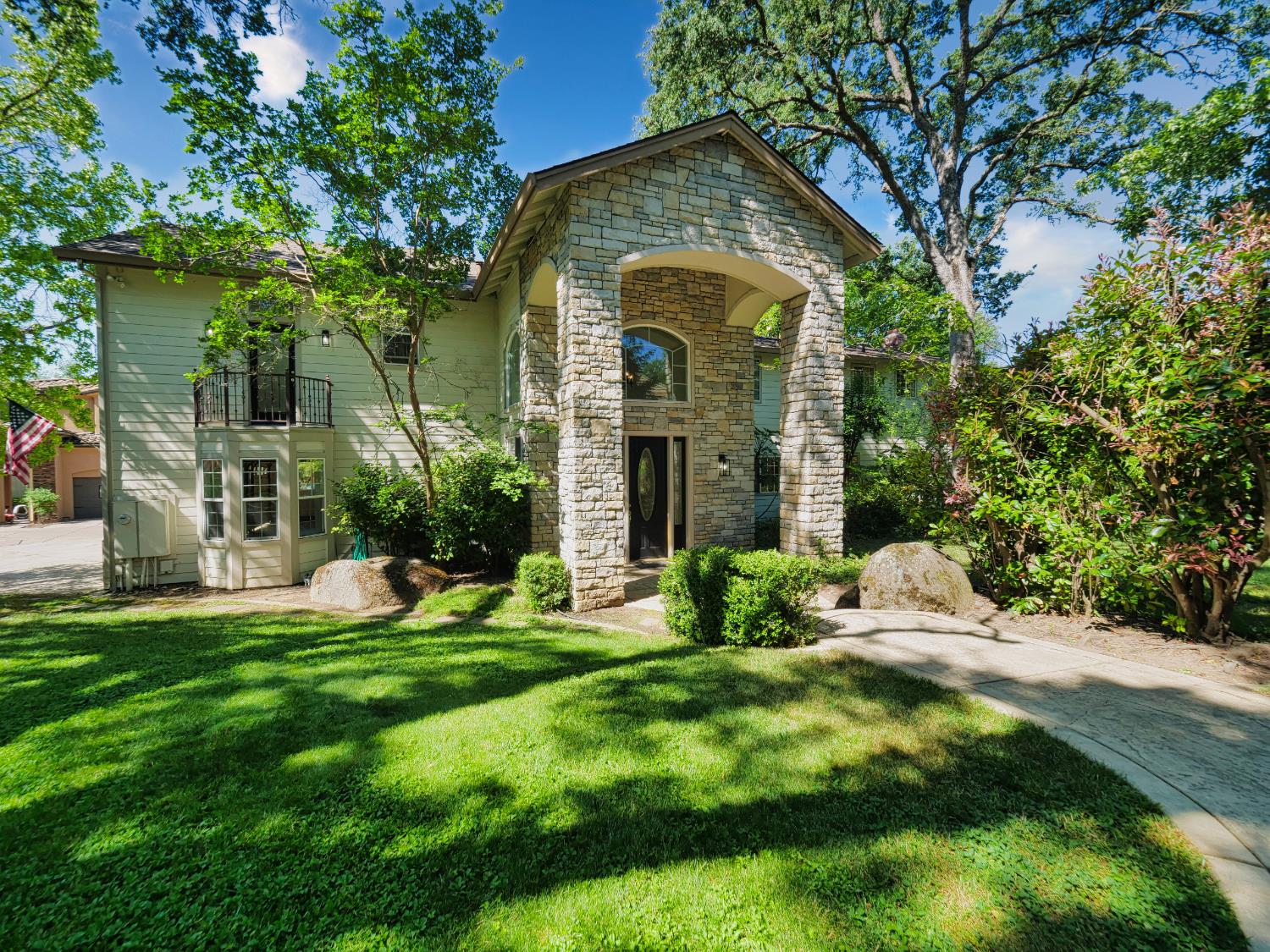 Detail Gallery Image 2 of 77 For 3710 Clover Valley Rd, Rocklin,  CA 95677 - 4 Beds | 3/1 Baths