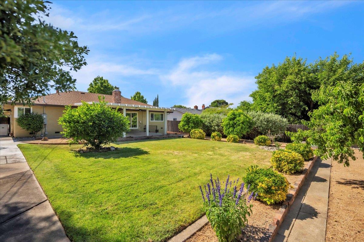 Detail Gallery Image 29 of 40 For 4732 Minaret Way, Carmichael,  CA 95608 - 2 Beds | 2 Baths