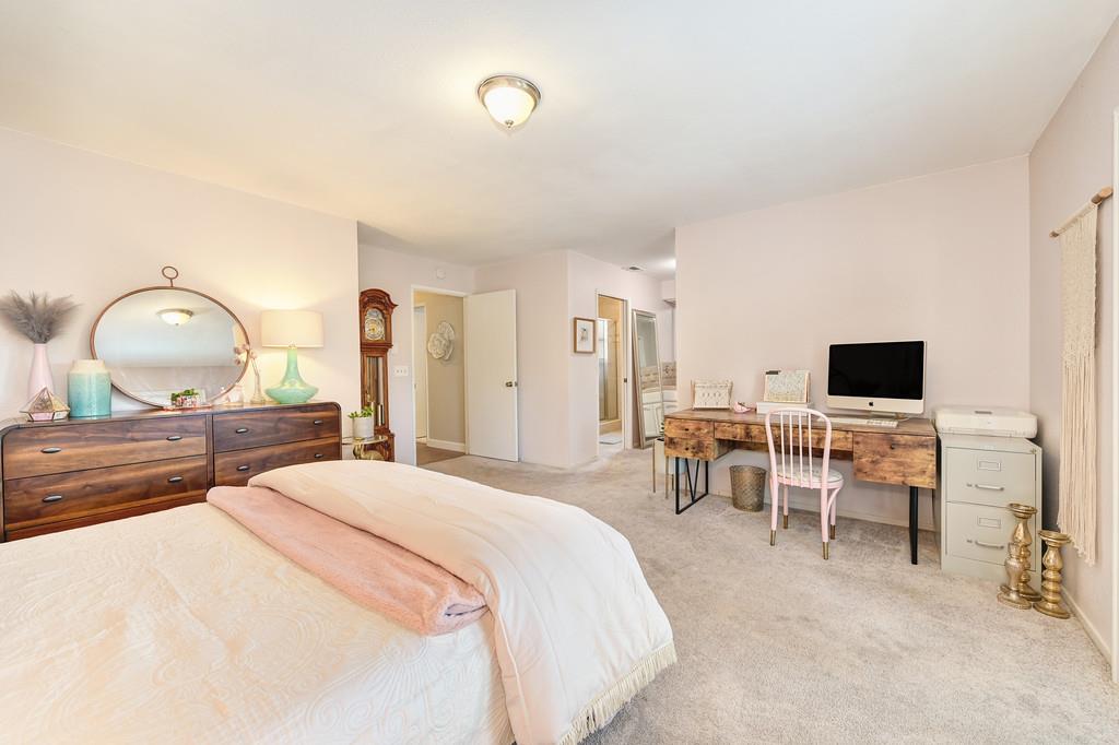 Detail Gallery Image 21 of 38 For 9763 Falcon Meadow, Elk Grove,  CA 95624 - 3 Beds | 2 Baths