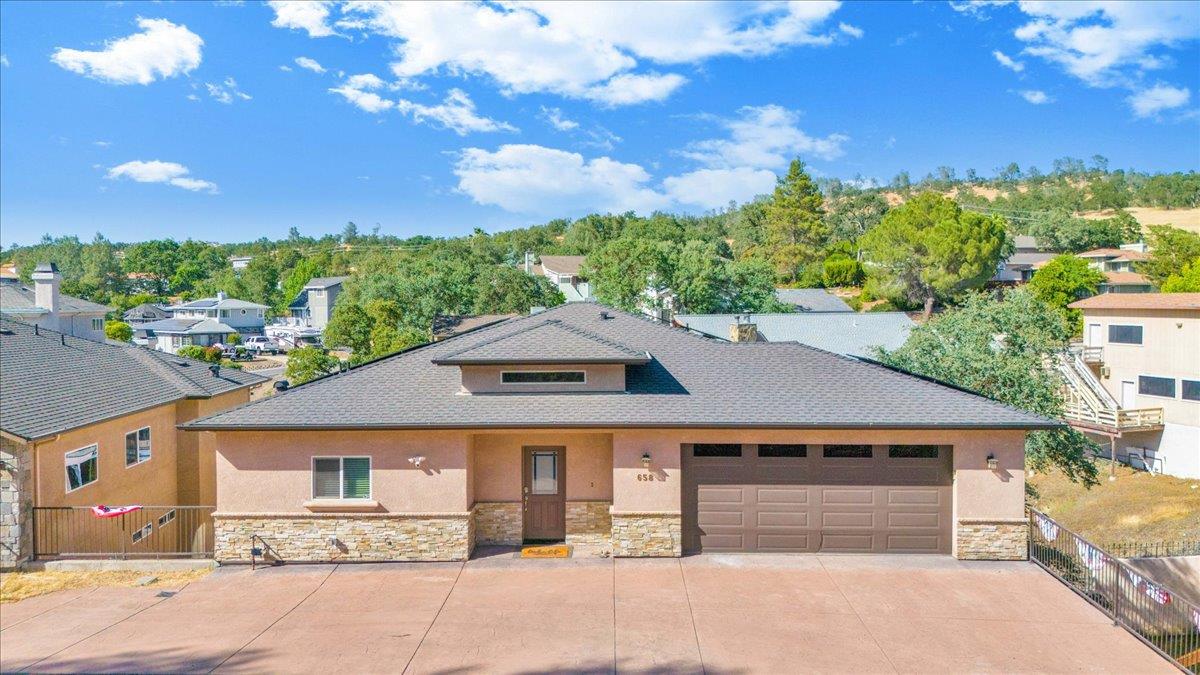 Detail Gallery Image 4 of 99 For 658 Bret Harte Dr #424,  Copperopolis,  CA 95228 - 4 Beds | 4/3 Baths