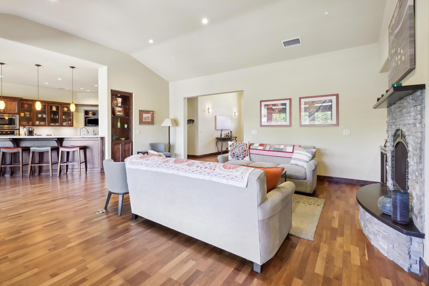 Detail Gallery Image 12 of 55 For 2253 Somerset Cir, Woodland,  CA 95776 - 3 Beds | 2 Baths