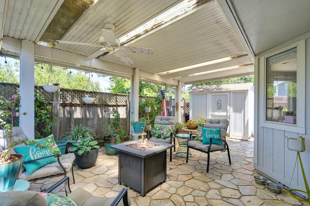 Detail Gallery Image 29 of 38 For 9763 Falcon Meadow, Elk Grove,  CA 95624 - 3 Beds | 2 Baths