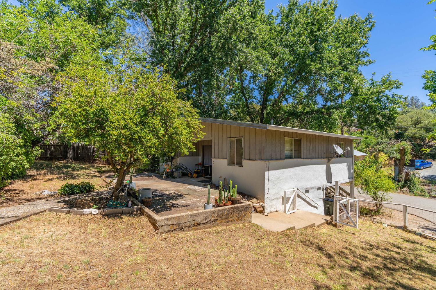Detail Gallery Image 7 of 31 For 215 Amador Trl, Sutter Creek,  CA 95685 - 3 Beds | 2 Baths