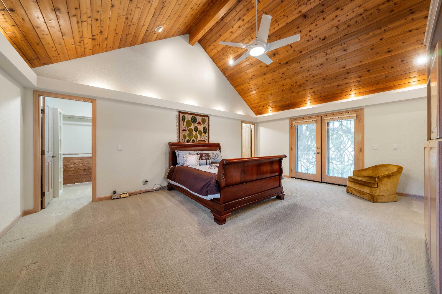 Detail Gallery Image 38 of 95 For 3004 Root Ave, Carmichael,  CA 95608 - 5 Beds | 4/2 Baths