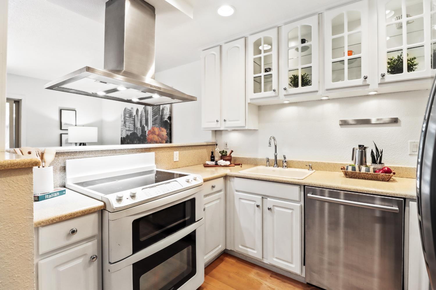 Photo #7: 225064754 Listing: Photo #7
