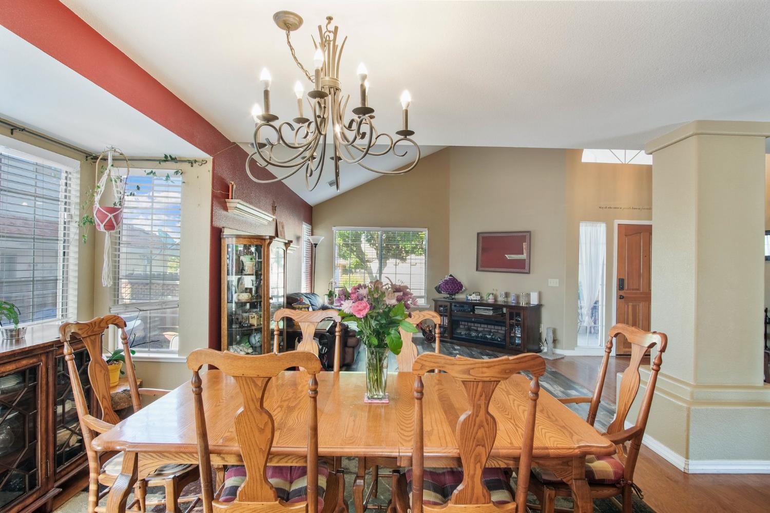 Detail Gallery Image 9 of 33 For 228 Reardon St, Oakdale,  CA 95361 - 5 Beds | 3 Baths