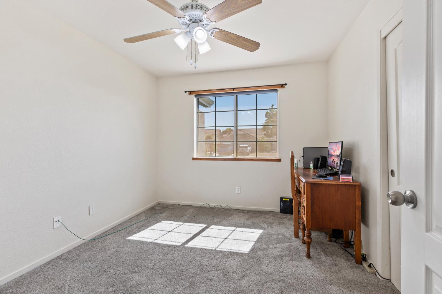 Detail Gallery Image 6 of 34 For 735 Woodbury Ct, Los Banos,  CA 93635 - 4 Beds | 2 Baths